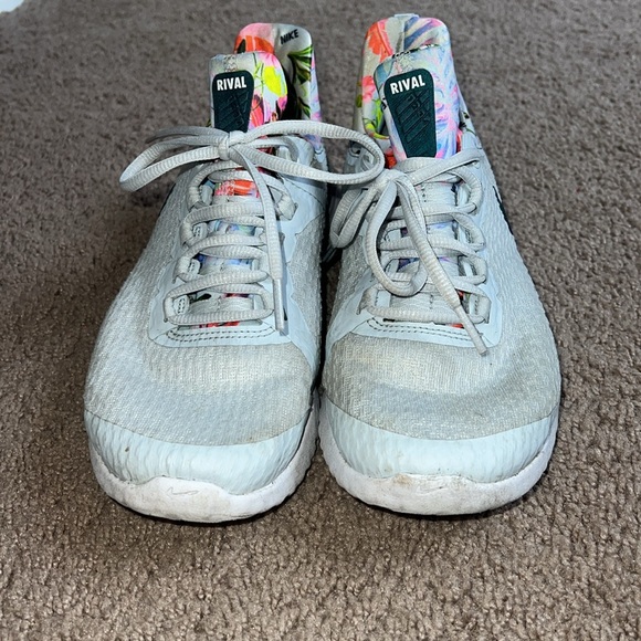 Nike Renew Tropical Sneakers - Picture 5 of 5